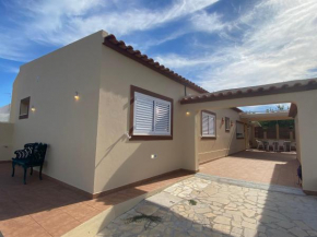 Villa ELTAEL - Miguel House - Warm Pool from April 2025- Facilities for disabled guests